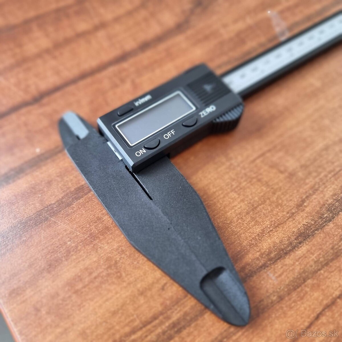 Predám nové digitálne posuvné merado - šublera do 300mm - 12