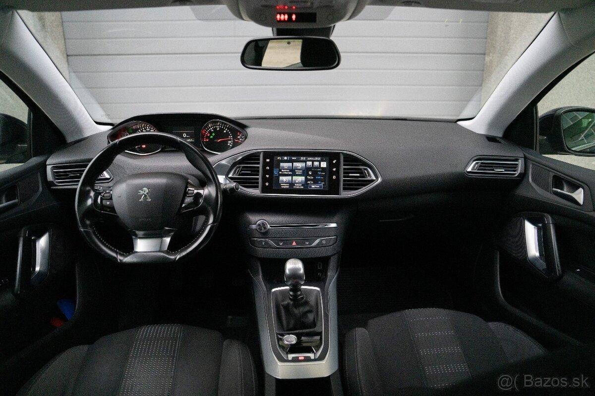 Peugeot 308 2.0 HDi 110kw M6 ALLURE - 12
