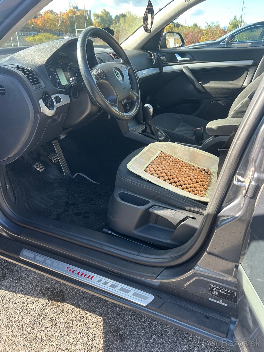 Škoda oktavia scout - 12