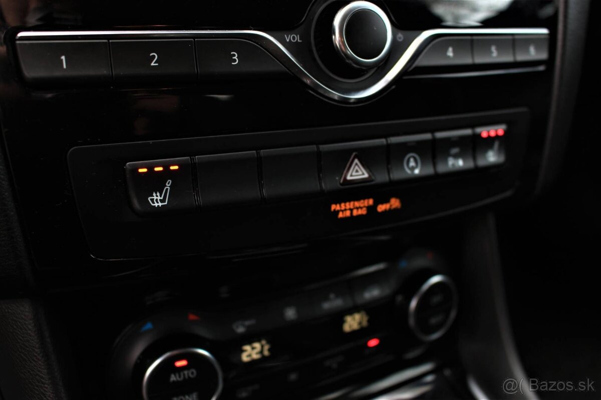 Infiniti QX 30 2.2D 4x4 7 AT Premium AWD, 360° kamera, Merce - 12