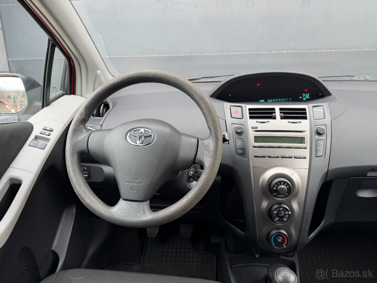 Toyota Yaris 1.0I VVT-i - 12