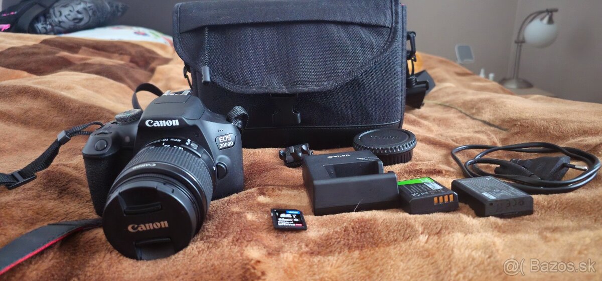 Canon EOS 2000D - 12