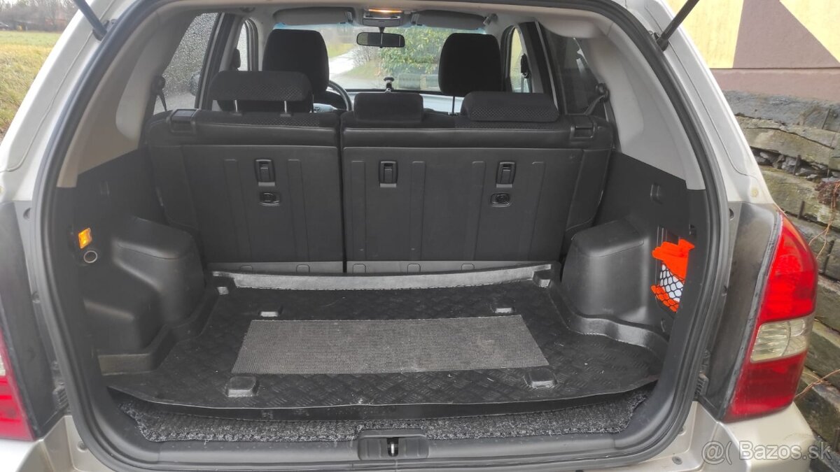 Hyundai Tucson 2.0 CRDi, 103kW 4x4 - 12