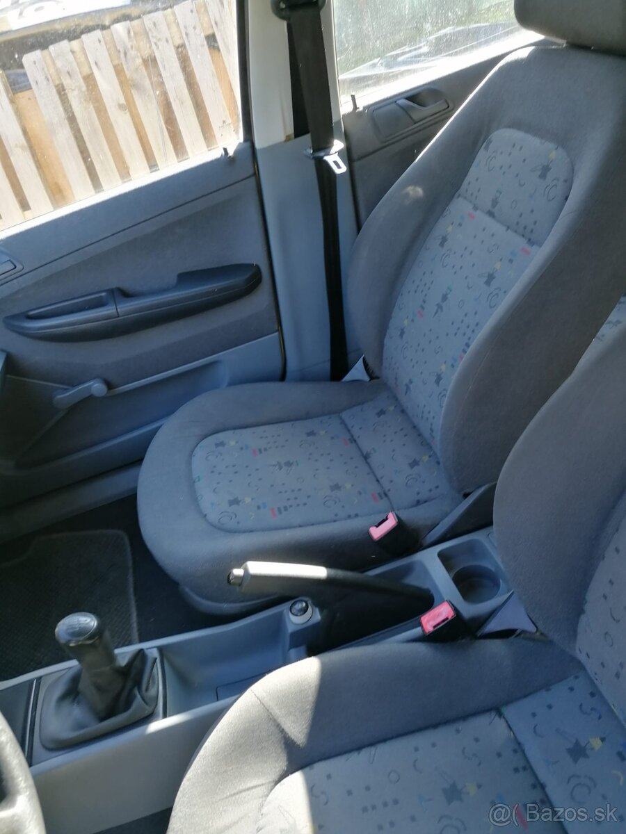 Predám Žltú Fábiu 1.4 MTI Hatchback - 12