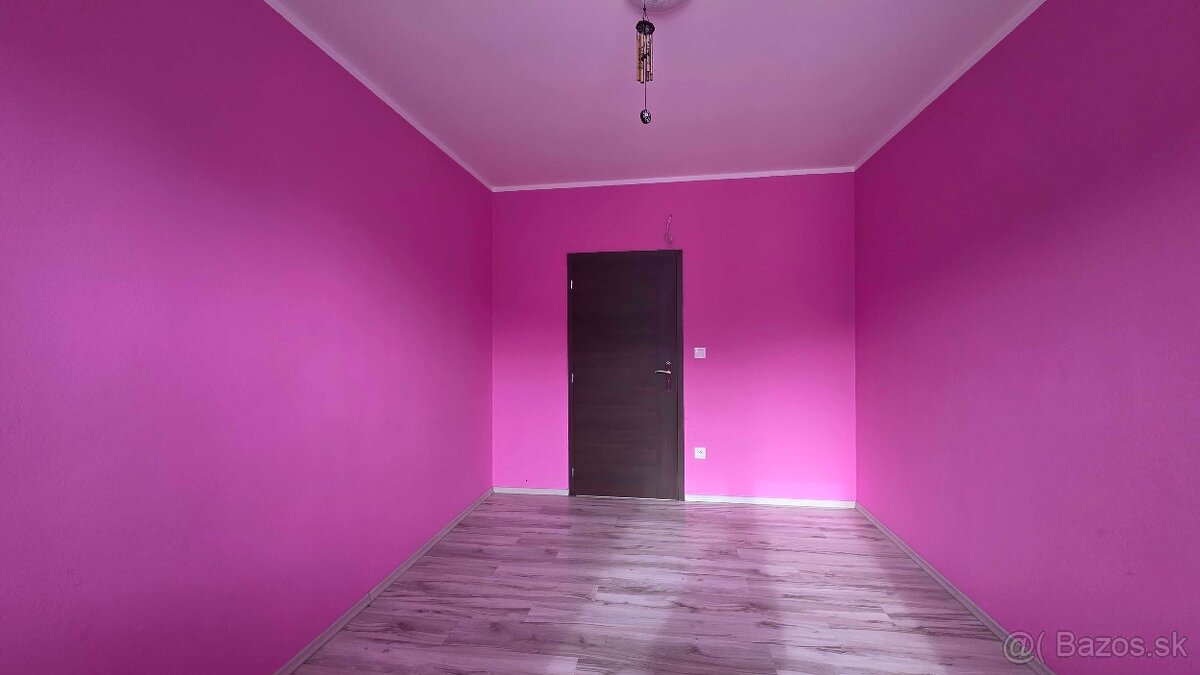Predaj 4 izbový bungalov s pozemkom 663 m2 v obci Vydrany - 12