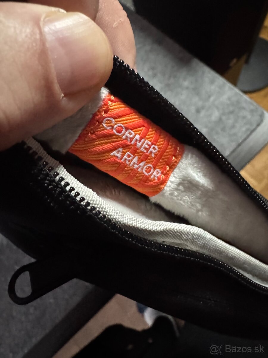 Razer Blade 15 (2023) RTX 4060 - 12