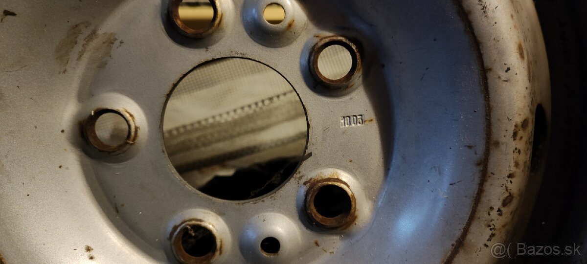 Michelin 215 70 R15C M+S
215/70 R 15 C 109 R letní
- 12