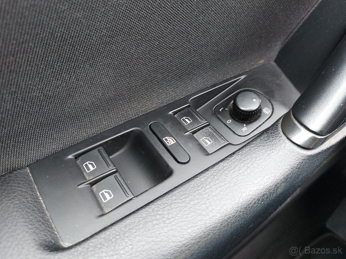 Volkswagen Passat Variant 2.0 TDI BMT Highline 4MOTION - 12