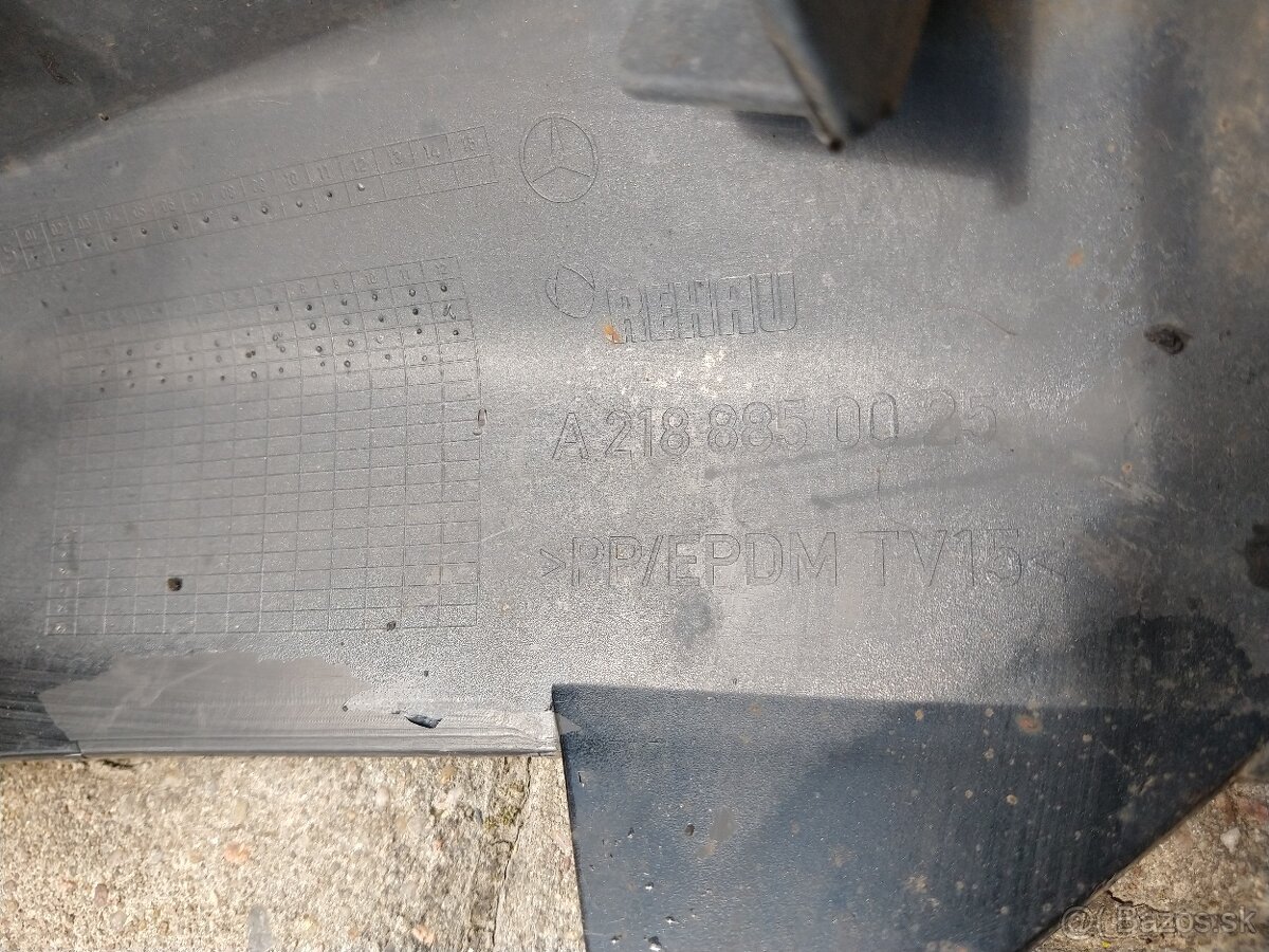 Mercedes benz CLS C218 / X218 - použity přední nárazník - 12