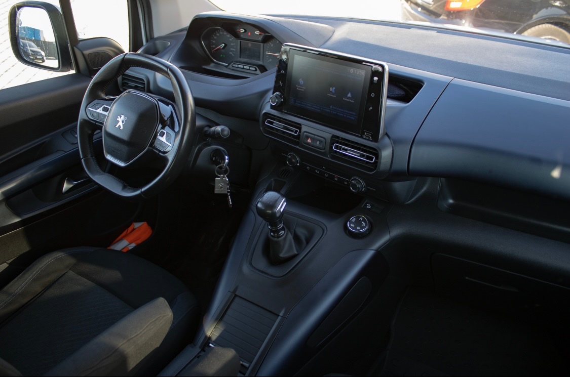 Peugeot Rifter 1.2 PureTech 81 kW - 12