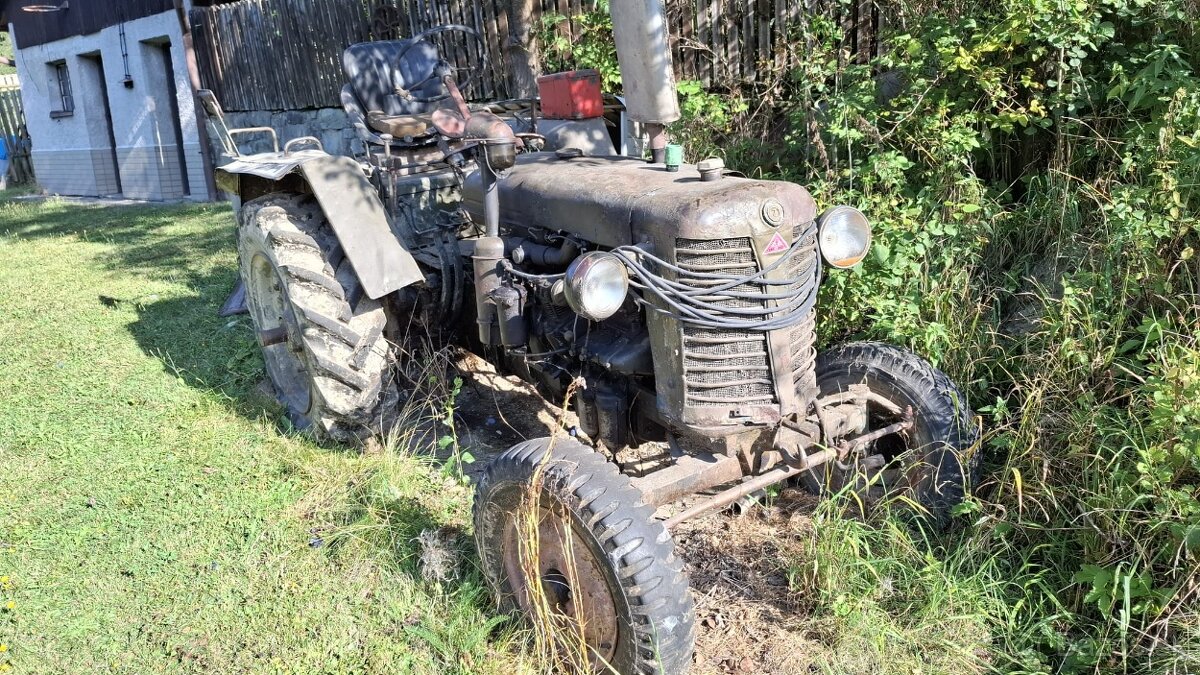 Predám ZETOR 25, funkčný s príslušenstvom - 12