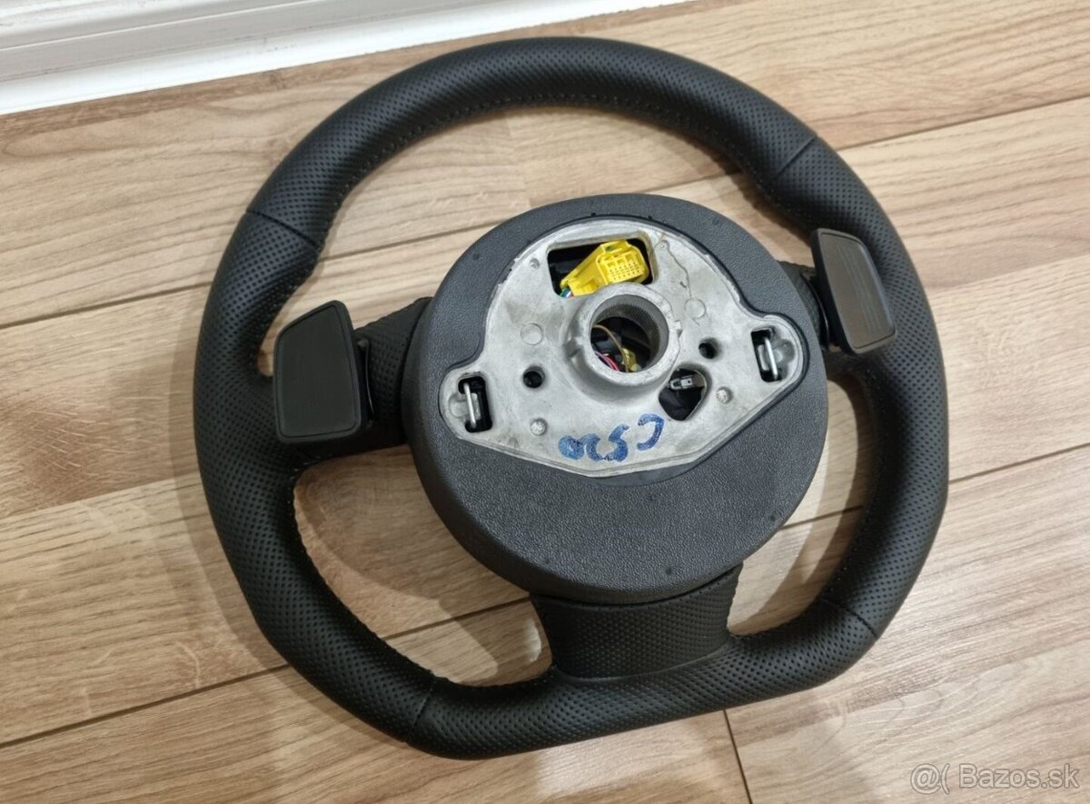 AUDI RS PERFOROVANY ZREZANY VOLANT MULTIFUNKCNY - 12