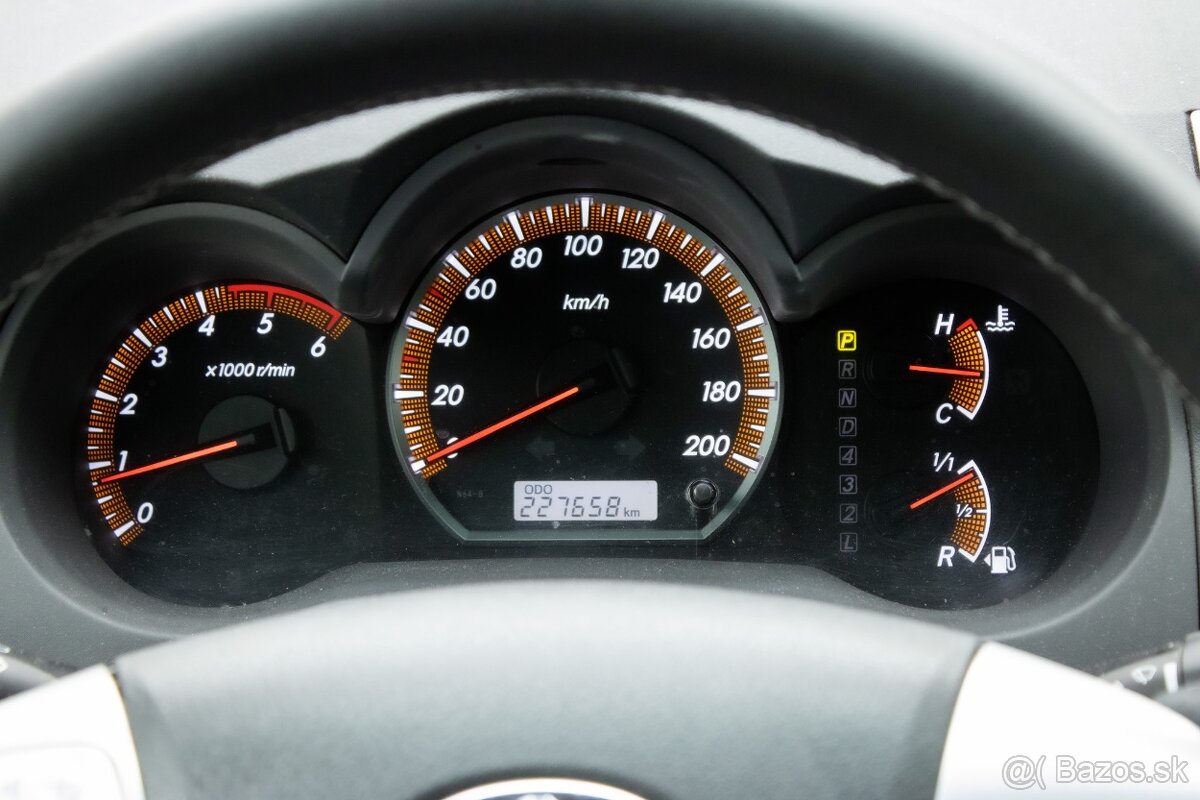 Toyota Hilux DC 3.0 I D-4D Sol A/T, 126kW, A5 08/2012 - 12