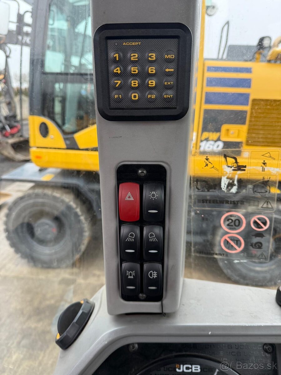 Traktorbagr JCB 3CX COMPACT - 12