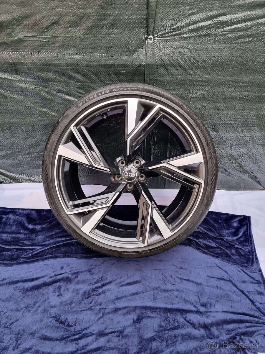 Audi RS6 / RS7 22" disky - 12