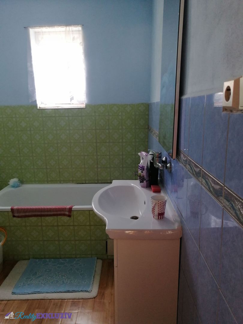 Predaj poschodový rodinný dom Hronovce - 12