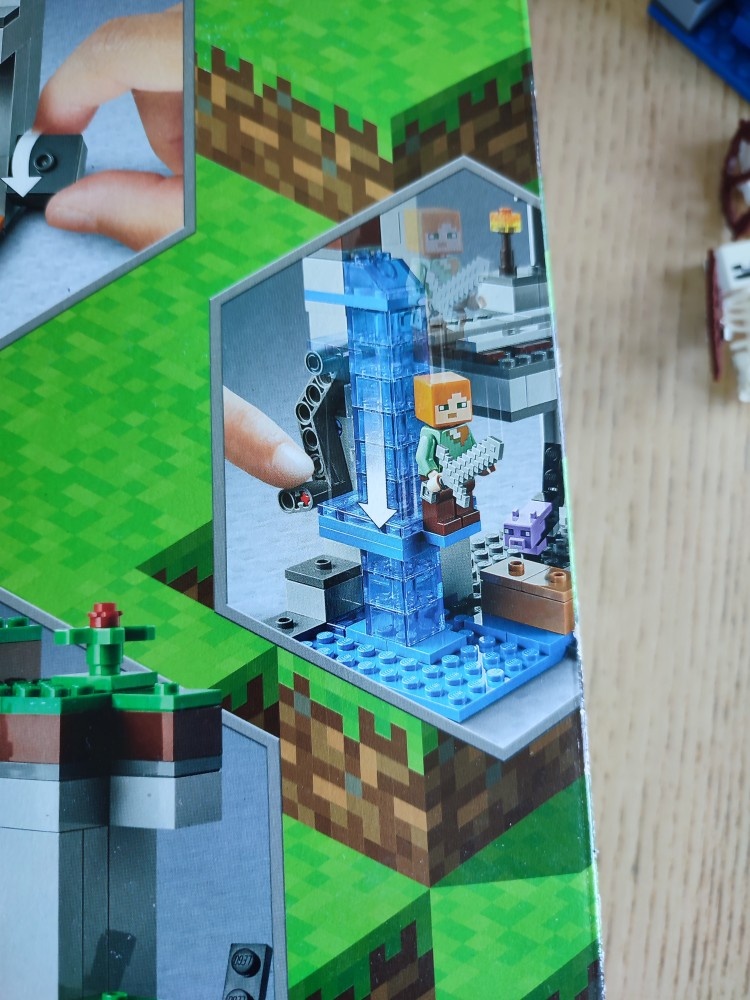 21169 Lego Minecraft - Prvé dobrodružstvo - 12