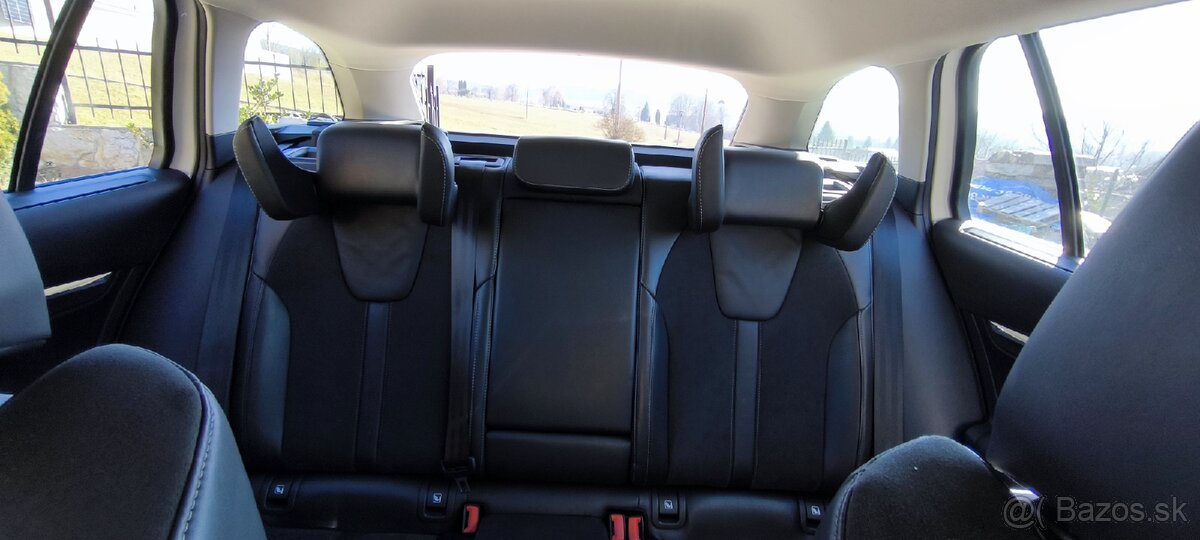 Škoda Octavia 4 - 12