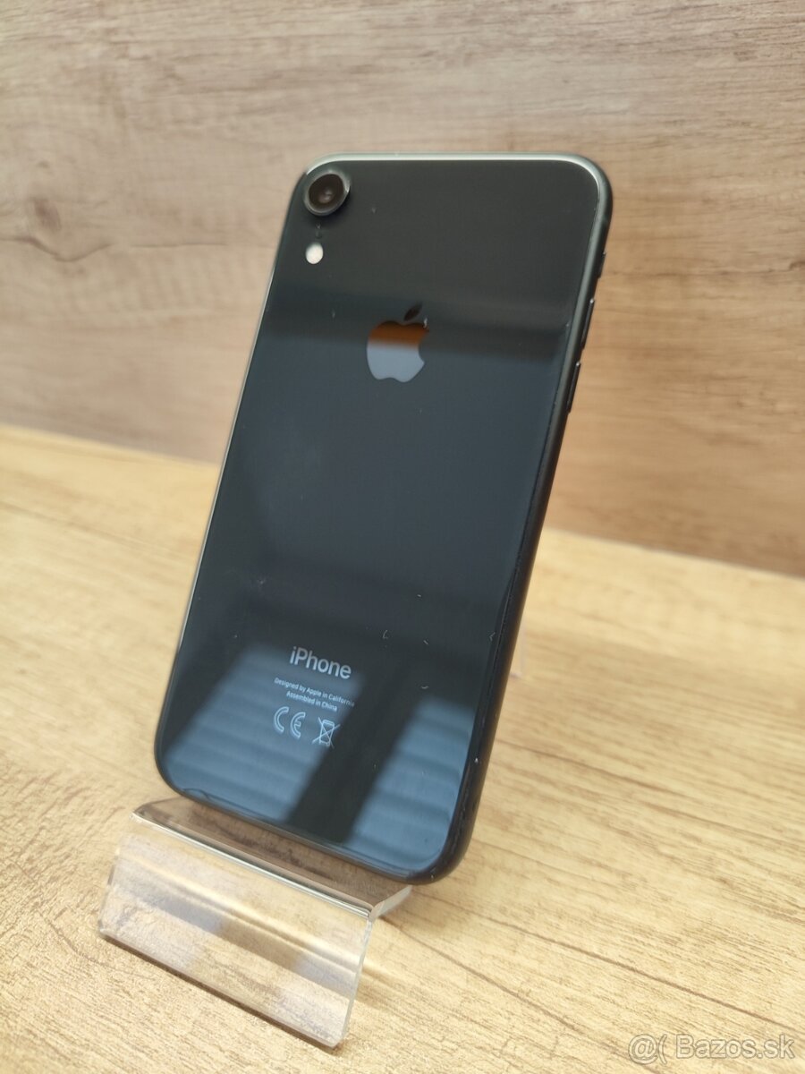 iPhone XR - super stav / v záruke - batéria 97% - 12