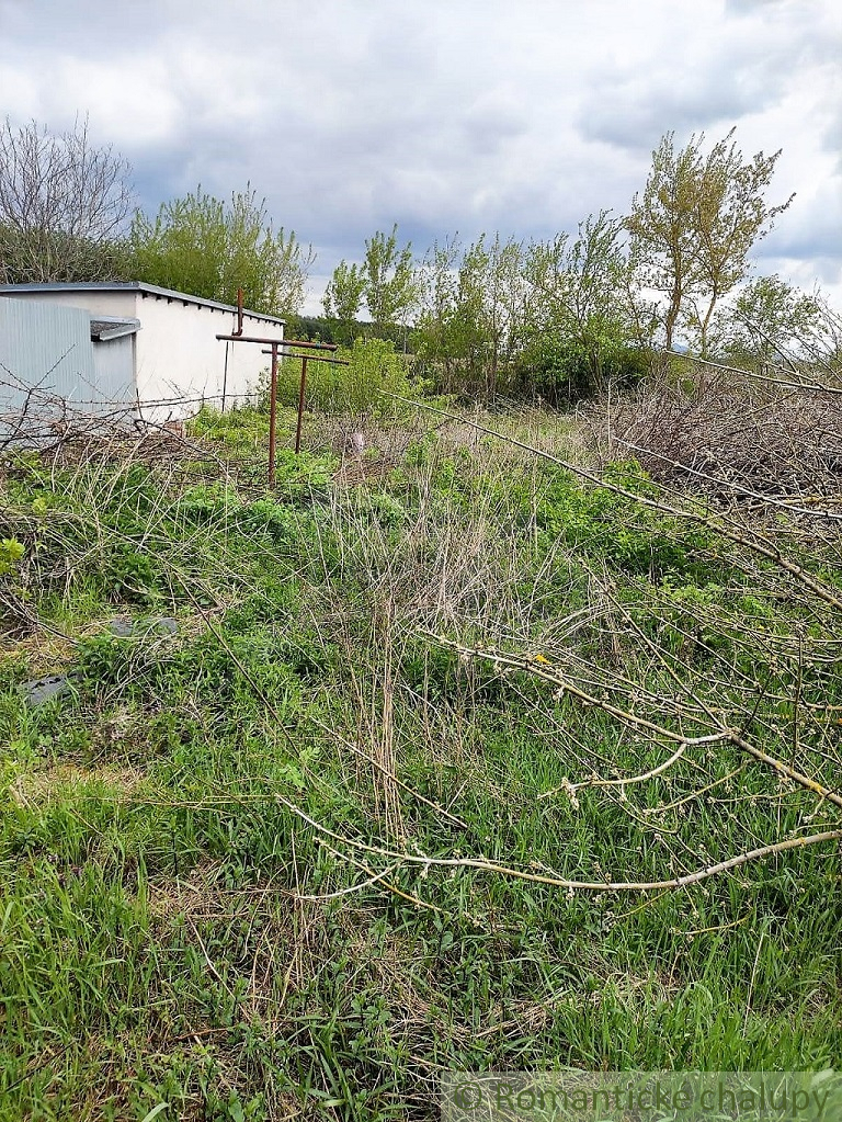 Pozemok 380 m2 so starším domom 55m2 so začatou rekonštruk - 12