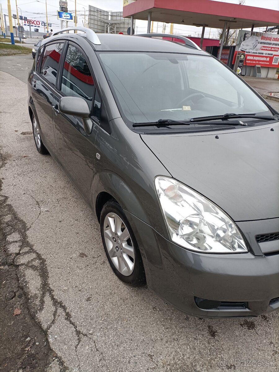 Predám Toyota Corollu Verso - 12