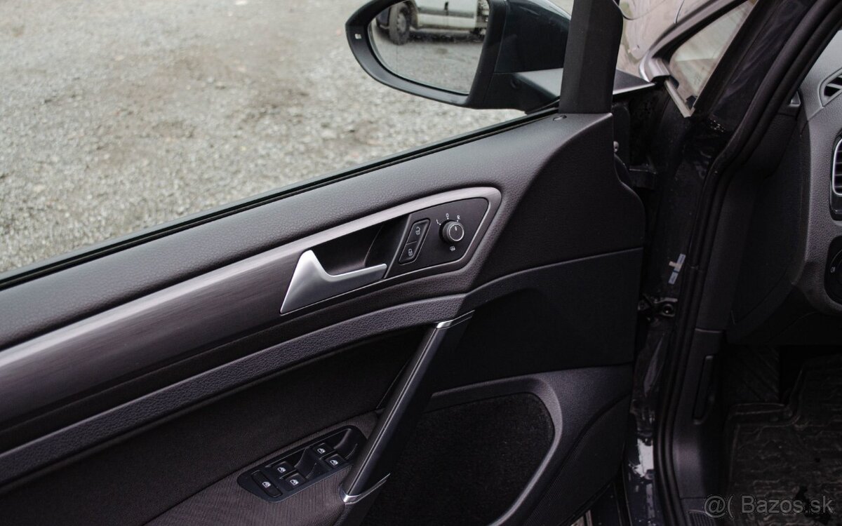 Volkswagen Golf e - 12