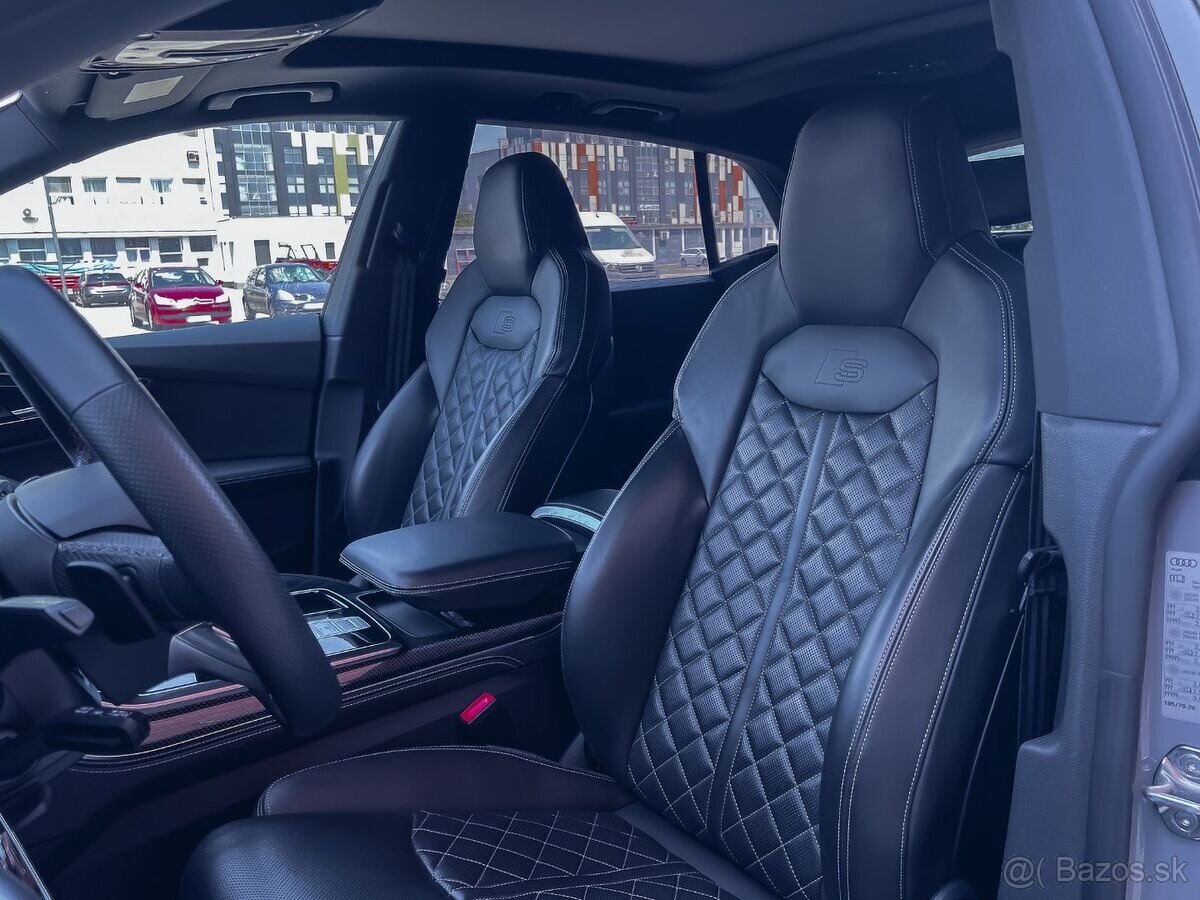 Audi SQ8 - 12