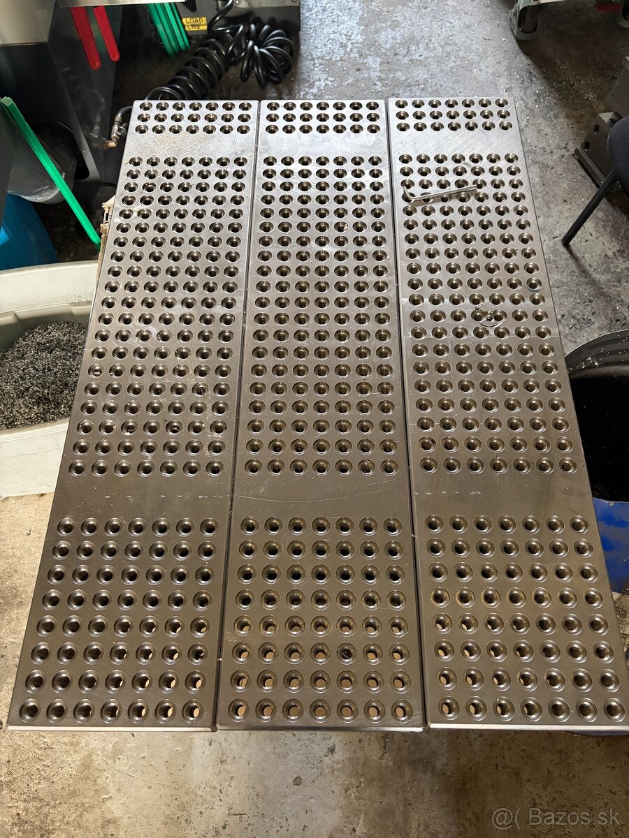 CNC nástrojárska fréza HAAS VF8 + príslušenstvo - 12