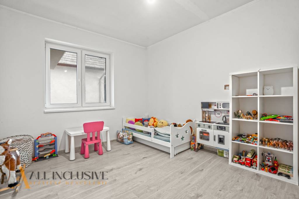 ALL INCLUSIVE | NA PREDAJ 5-IZBOVÝ RODINNÝ DOM VO VEĽKEJ PAK - 12