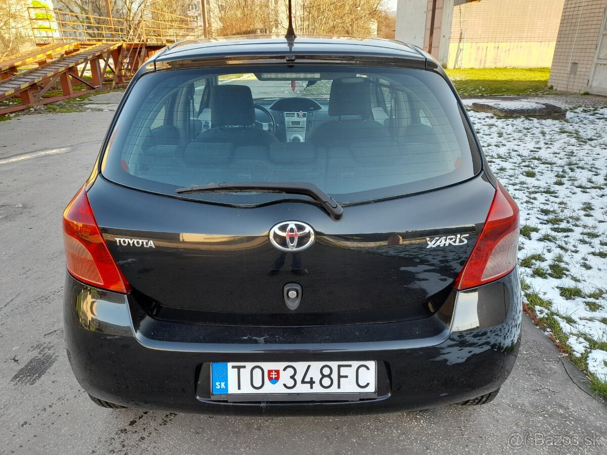 Predám-Toyota Yaris 1,4 D-4D diesel,66kW,AUTOMAT,naj138000km - 12