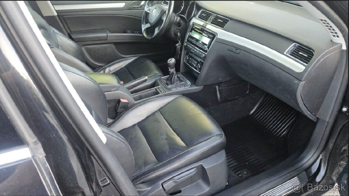 ŠKODA SUPERB COMBI 2.0 TDI - 12