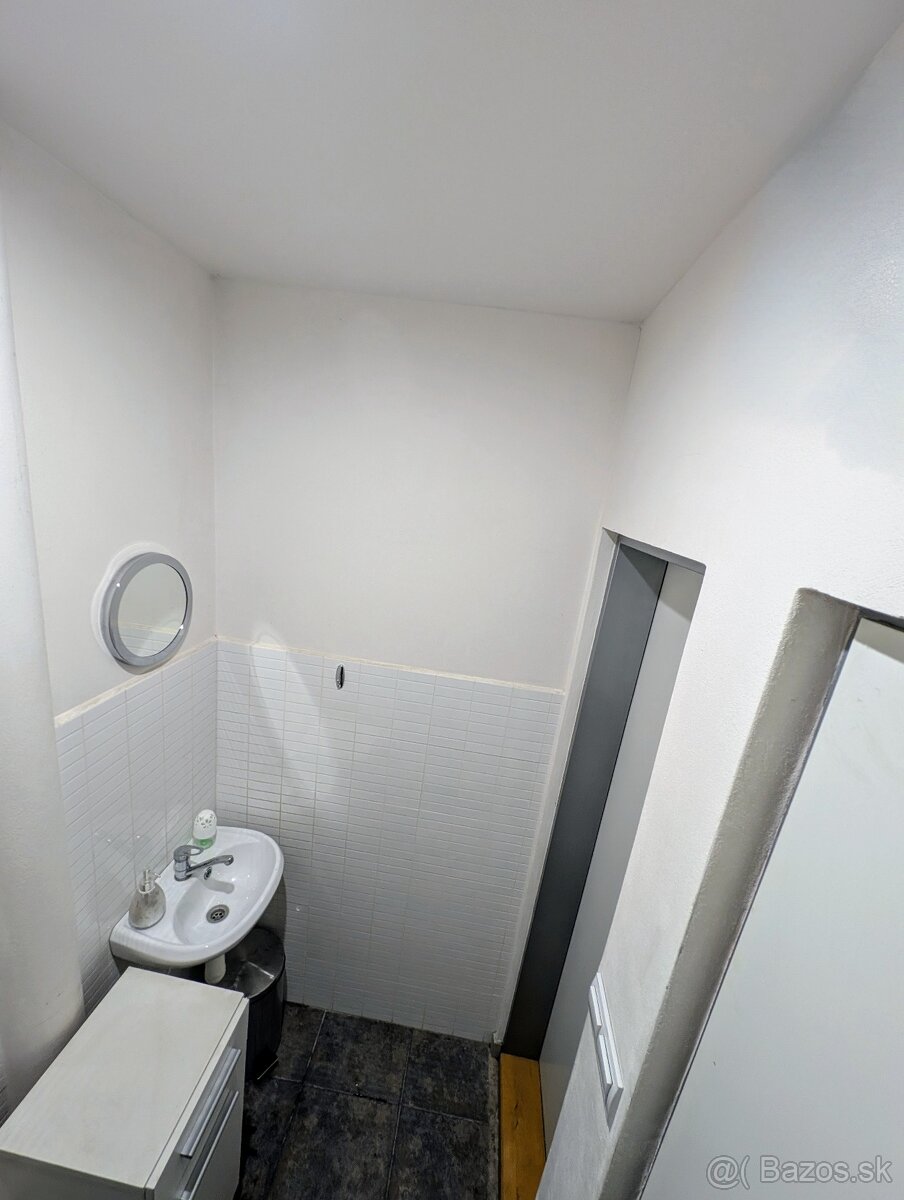 Tichý priestor pre služby na objednávku - centrum Prešov - 12