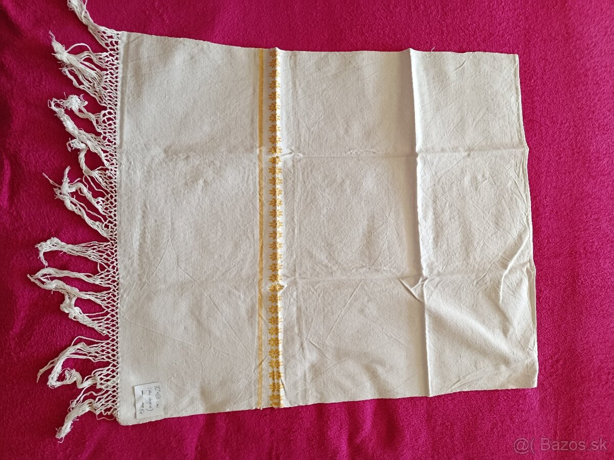 Vyšívané obrusy - 12