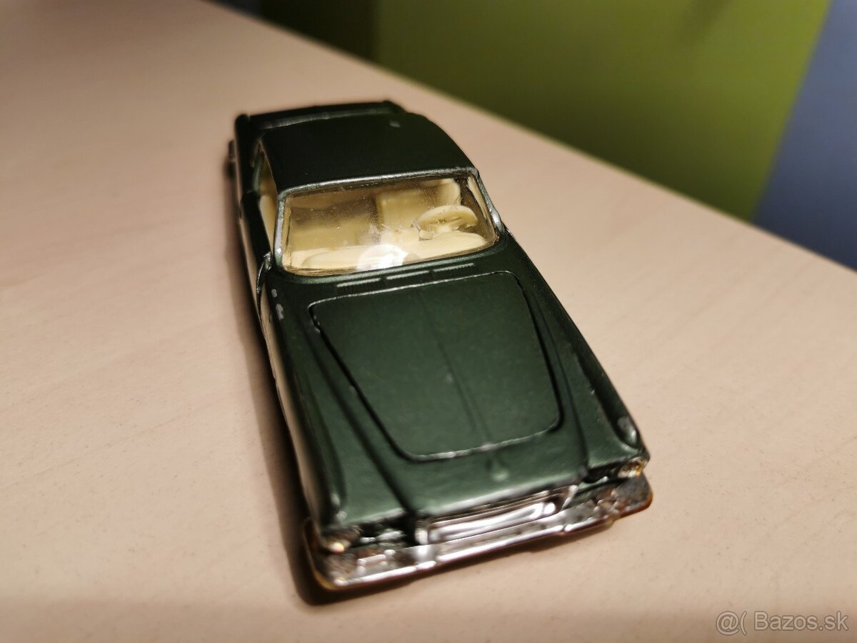 Corgi toys Ghia Chrysler - 12