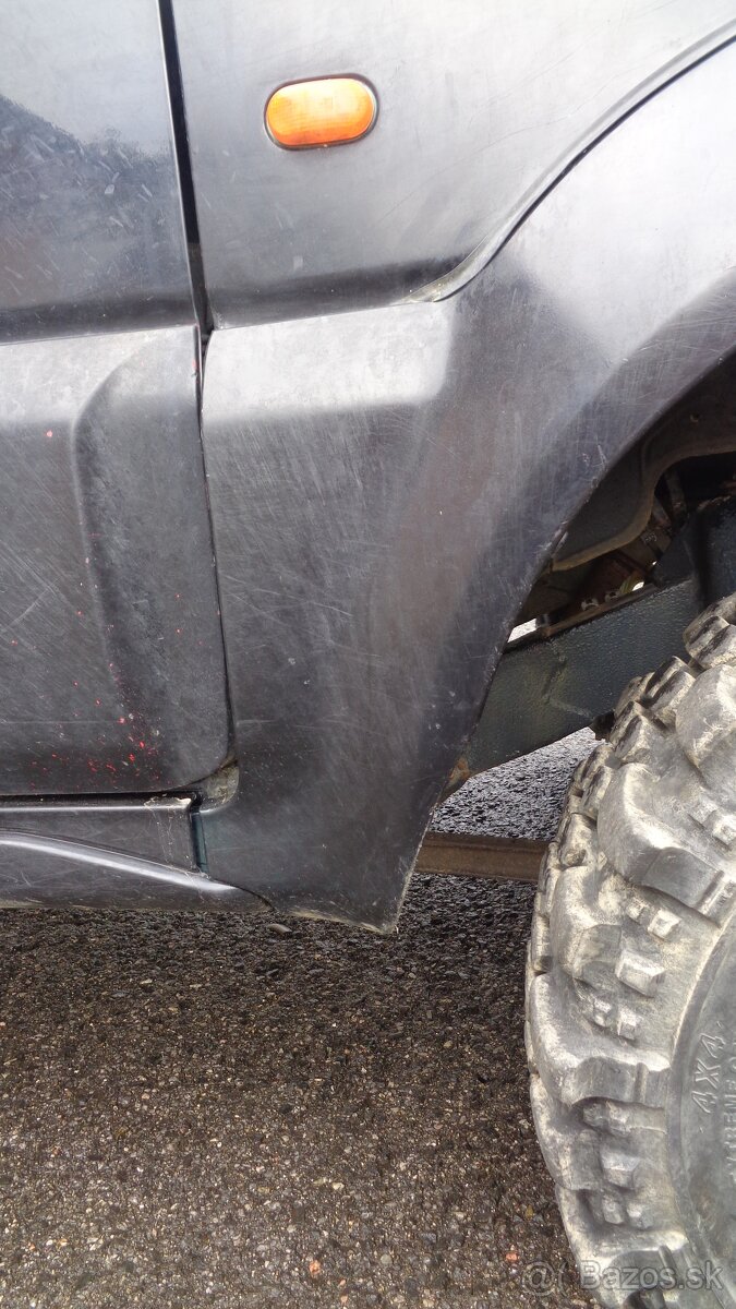 Suzuki Jimny predné blatníky - 12