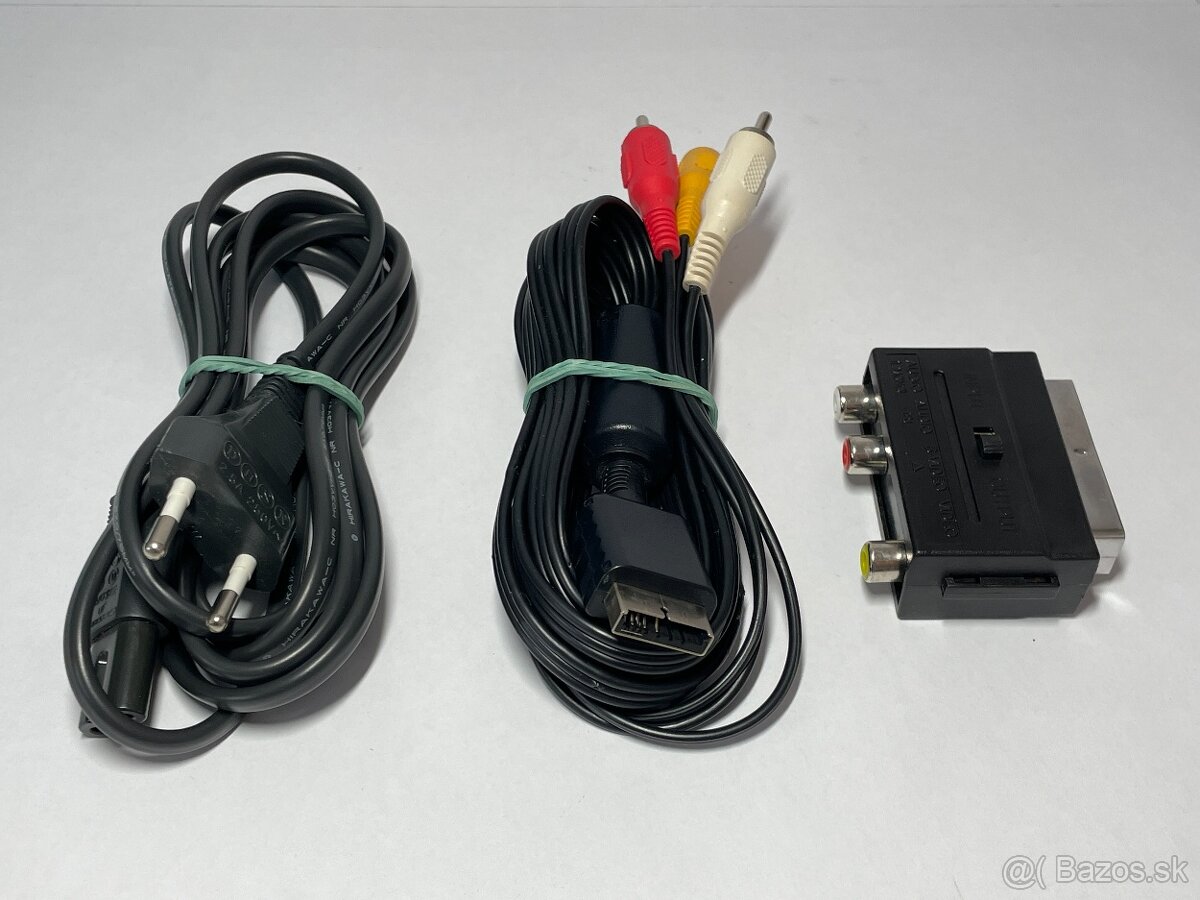 PlayStation 1 FAT SPCH-7502 + 3 ovládače + memory card - 12