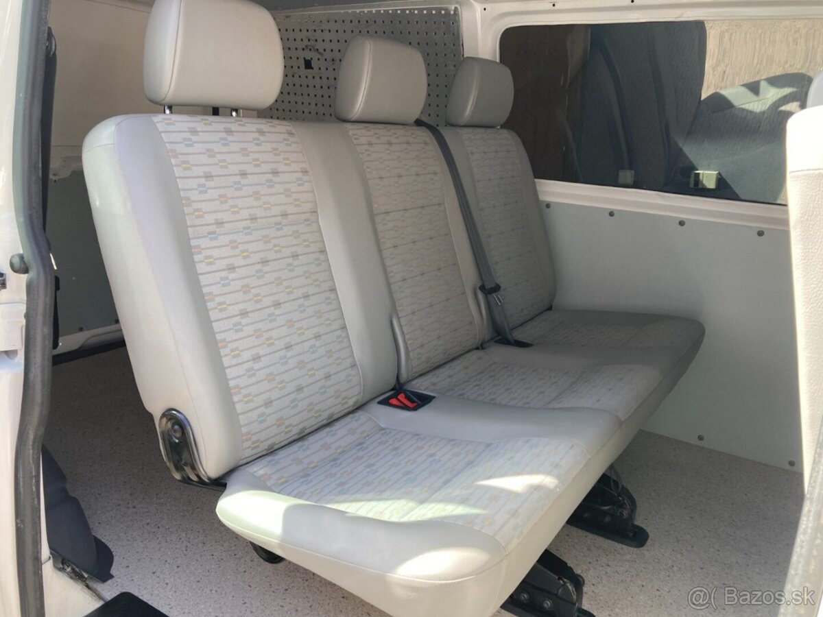 VOLKSWAGEN TRANSPORTER T5 2,0 TDi 4MOTION - 12