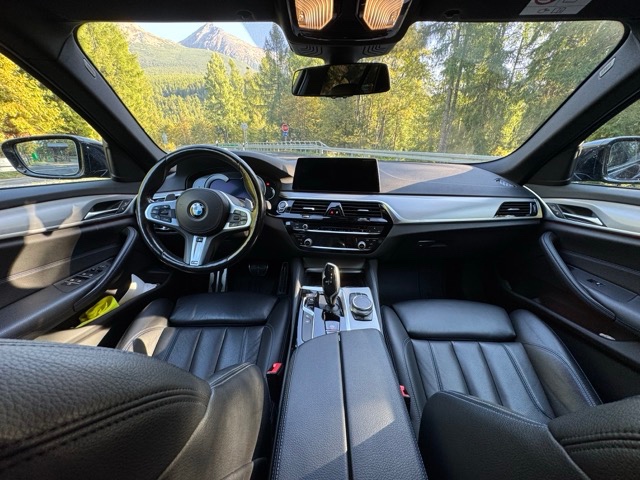 BMW Rad 5 Touring 540d xD 235kW, M-PACKET, WEBASTO, MATRIX - 12