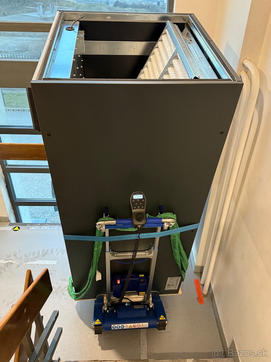 Elektrické rudla a pásový schodolez (nosnosť do 420 kg) - 12