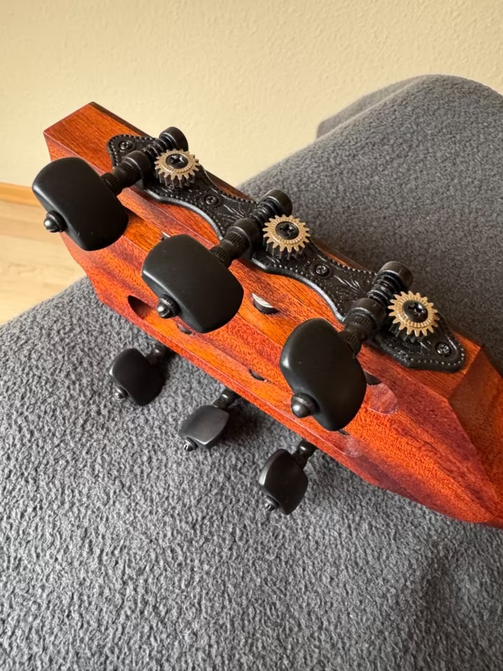 TNBW1TE Travel elektroakustická nylonová gitara - 12