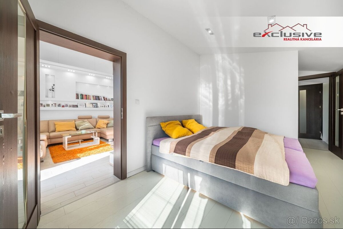 RODINNÝ DOM s POLYFUNKCIOU–2x BYT+KOMERČ.PRIESTOR,UL.JARKOVÁ - 12