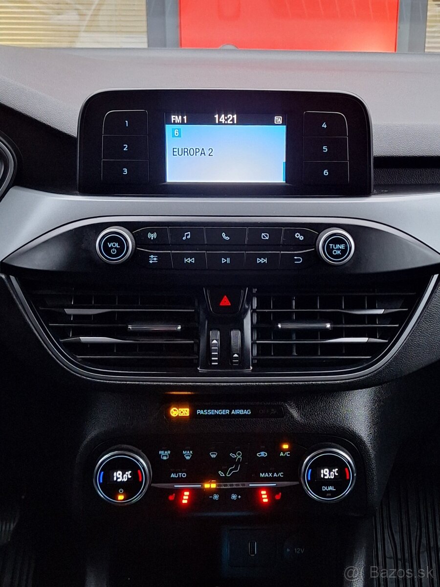 Ford Focus Kombi 1.5 TDCi EcoBlue Trend, Pôvodný lak,SR - 12