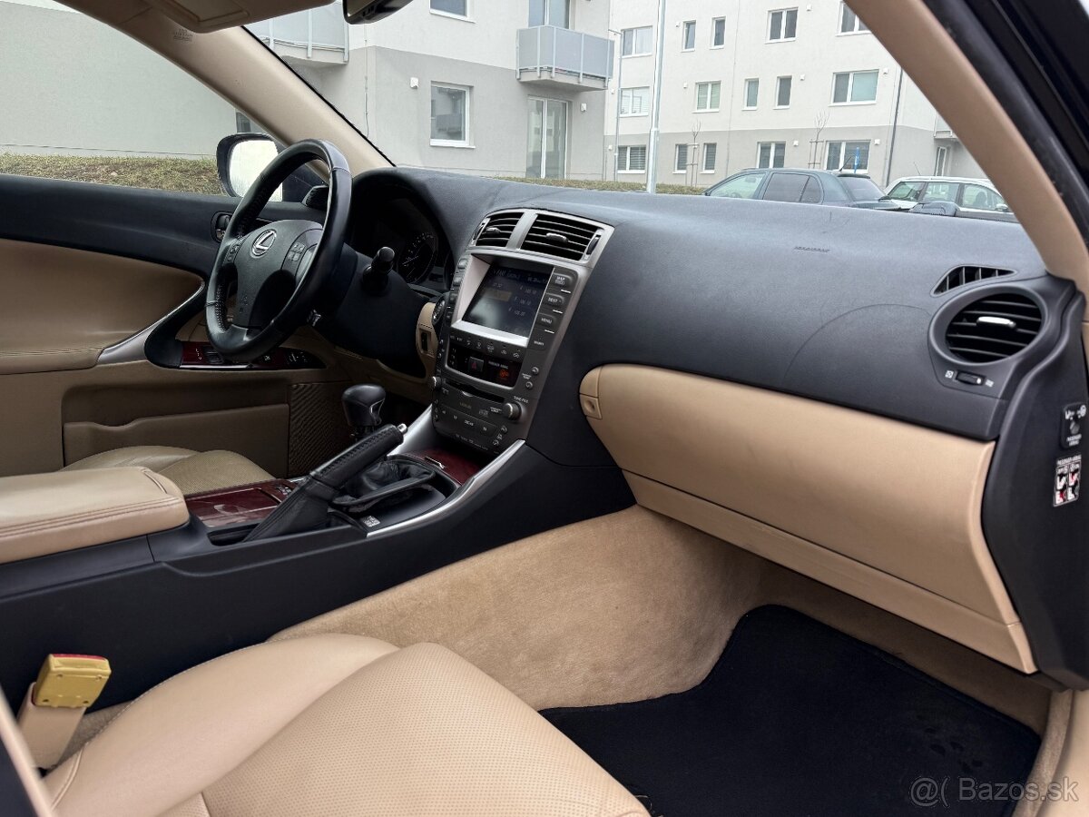 Lexus IS220d NAVI / Keyless / Xenon - 12