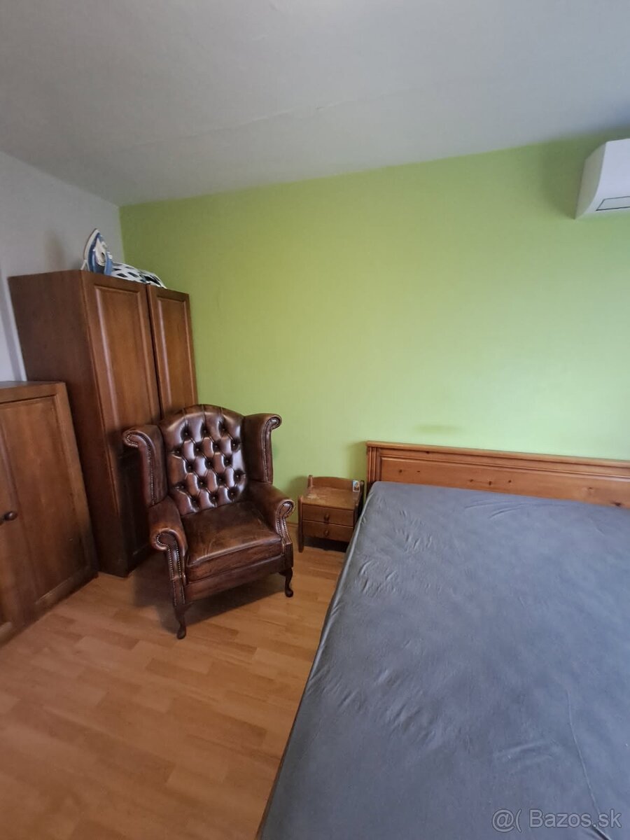 Veľkometrážny , trojizbovy byt v Čachticiach - 12