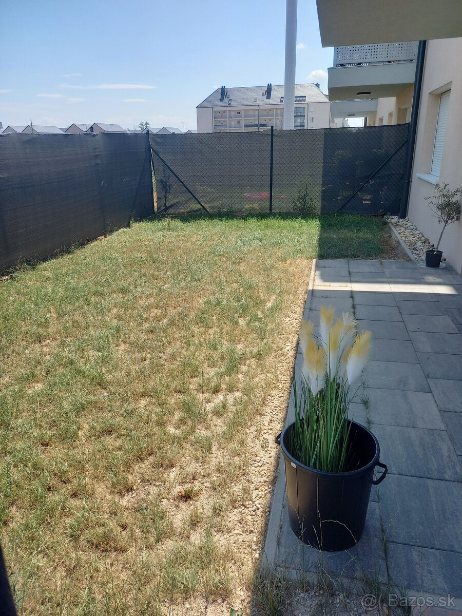 Predám byt 62m2; záhrada 53m2,parkov.miesto, RAJKA Maďarsko - 12