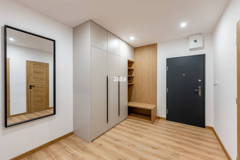 Západ - Trieda SNP - krásny 2 izb, byt 55 m2 + LOGGIA. Komp. - 12