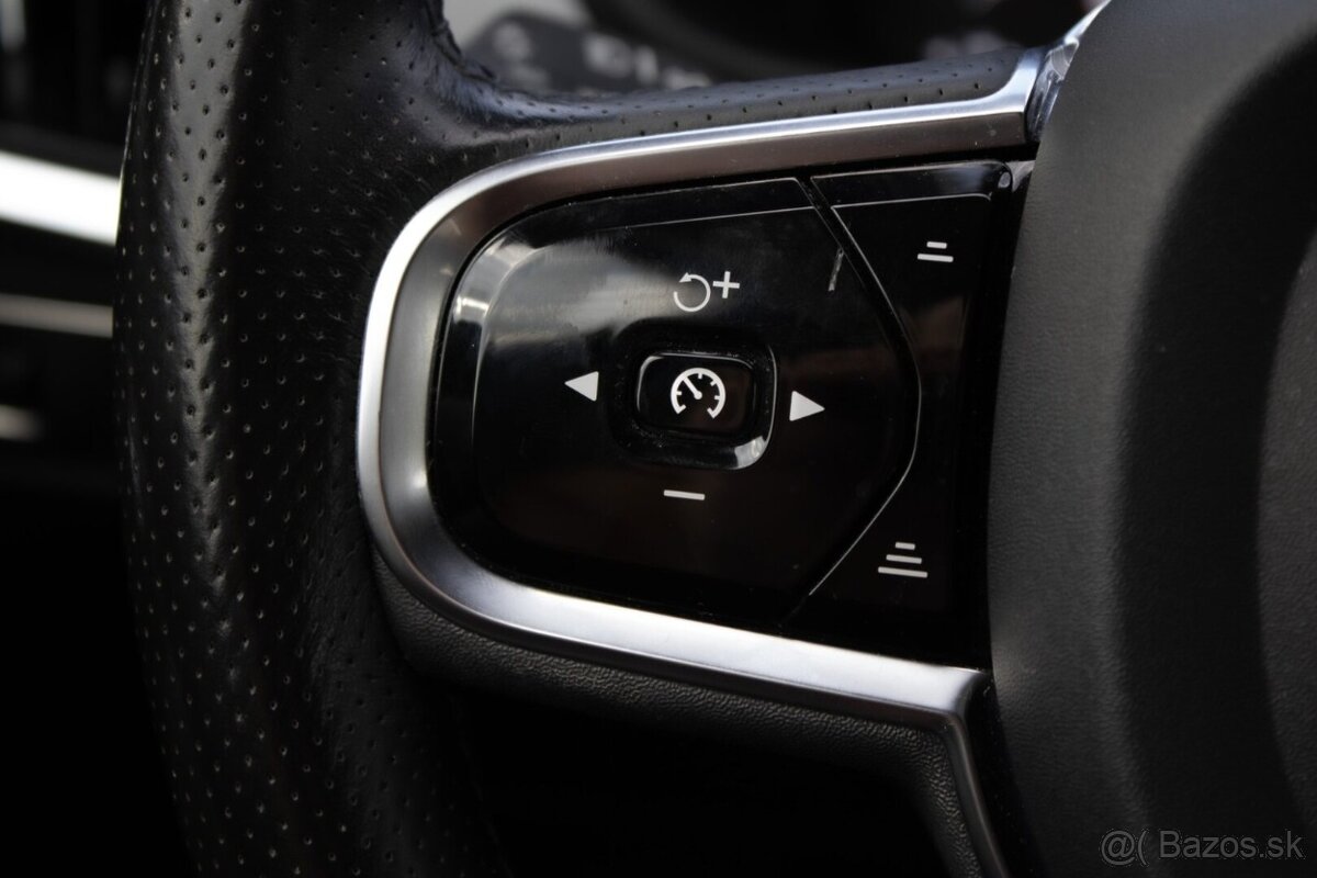 Volvo S90 D4 2.0L Drive-E Momentum A/T8 - 12