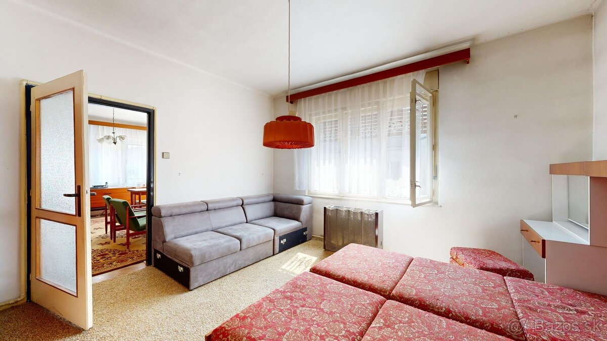 Rodinný dom s potenciálom v Senci – tichá lokalita, veľký po - 12