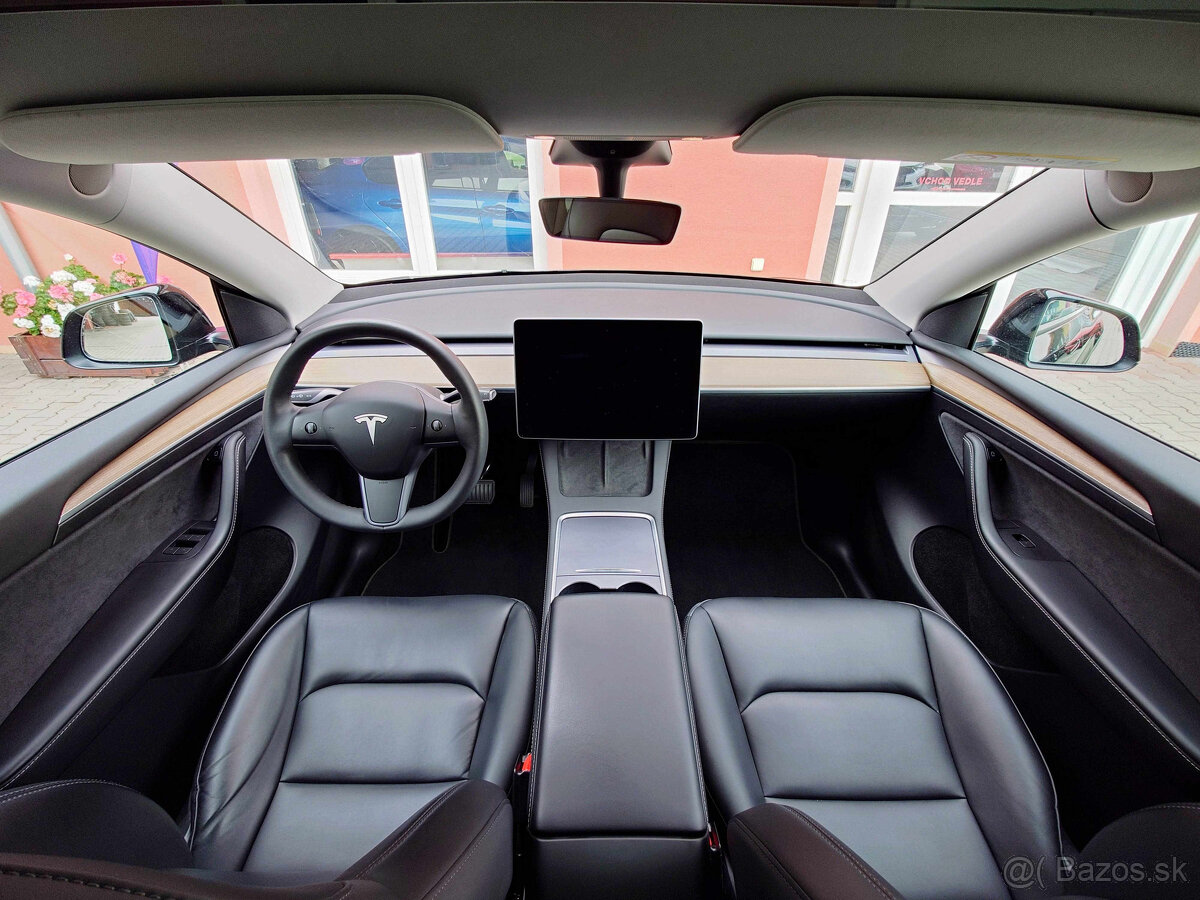 Tesla Model Y 2022 Long Range Dual Motor 378kW - 12