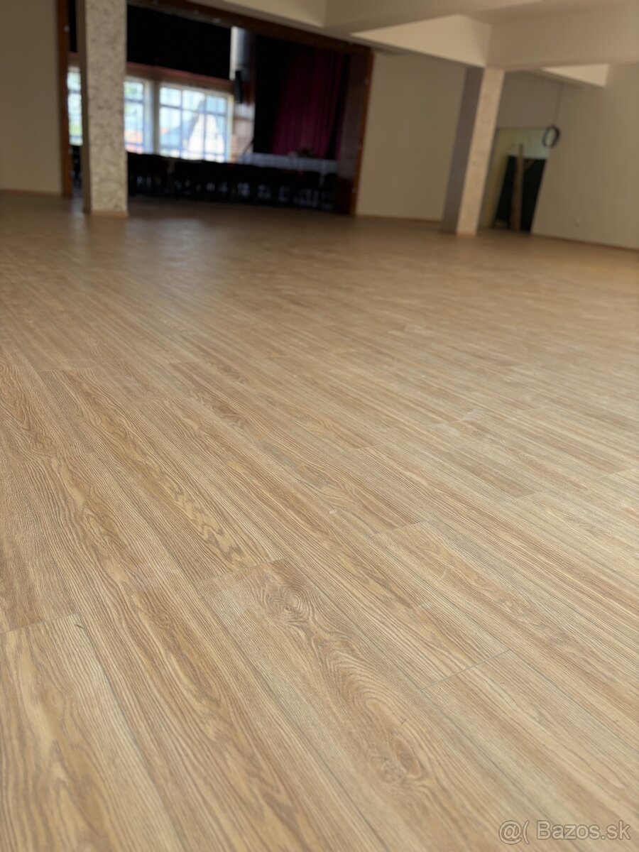 Pokládka plávajúcej podlahy + interiérové dvere - 12